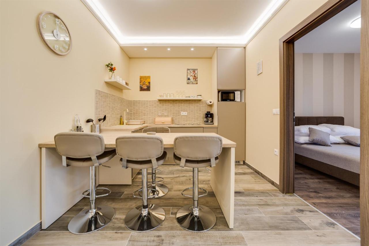 Forest Foeldvar Apartmanok By Bltn Balatonfoldvar Exterior photo