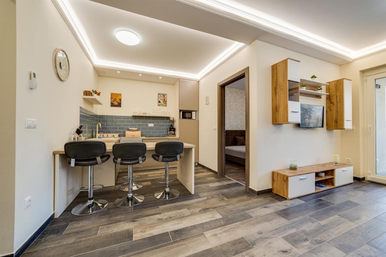 Forest Foeldvar Apartmanok By Bltn Balatonfoldvar Exterior photo