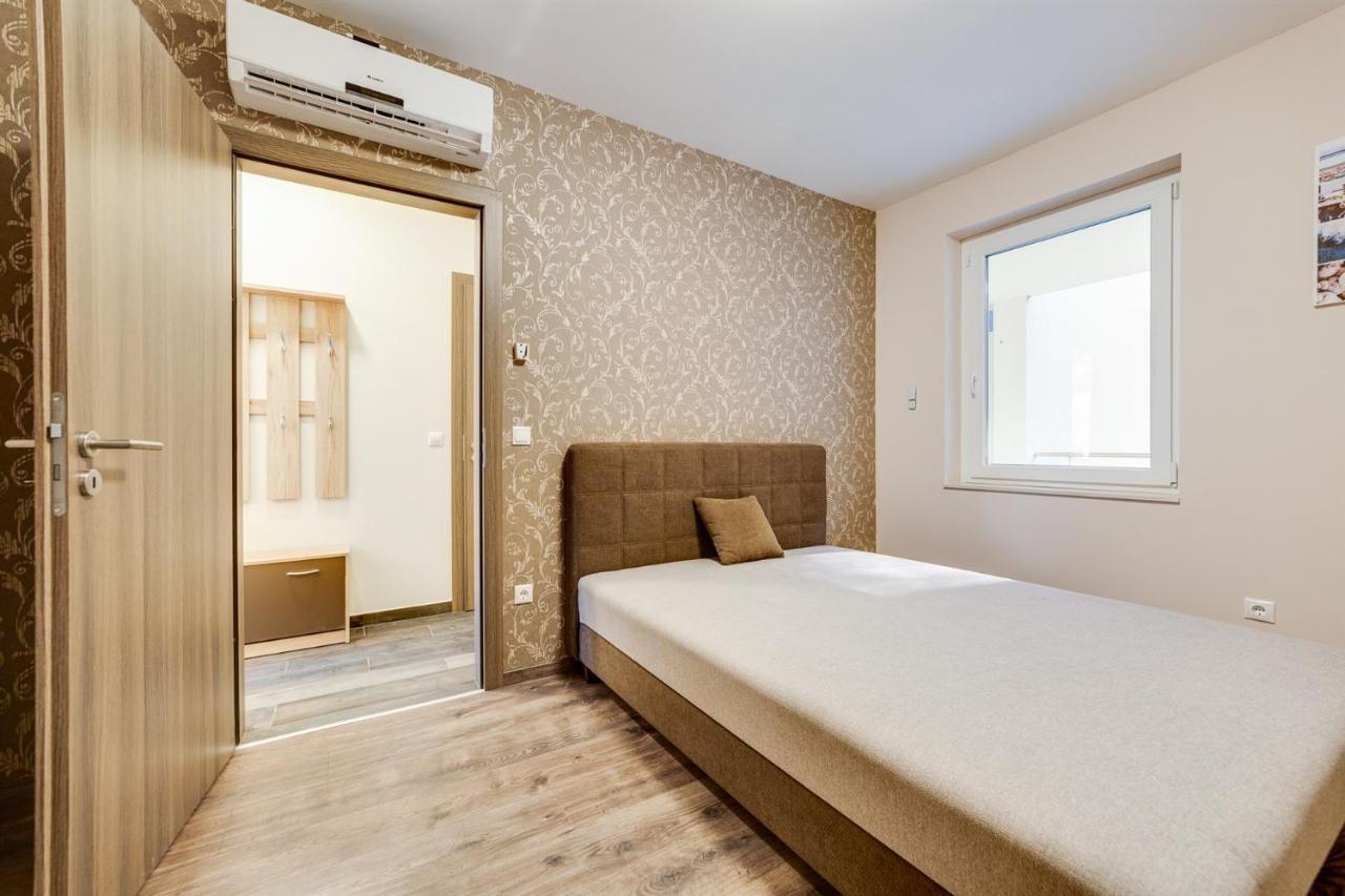 Forest Foeldvar Apartmanok By Bltn Balatonfoldvar Exterior photo