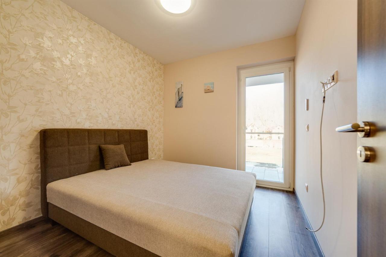 Forest Foeldvar Apartmanok By Bltn Balatonfoldvar Exterior photo